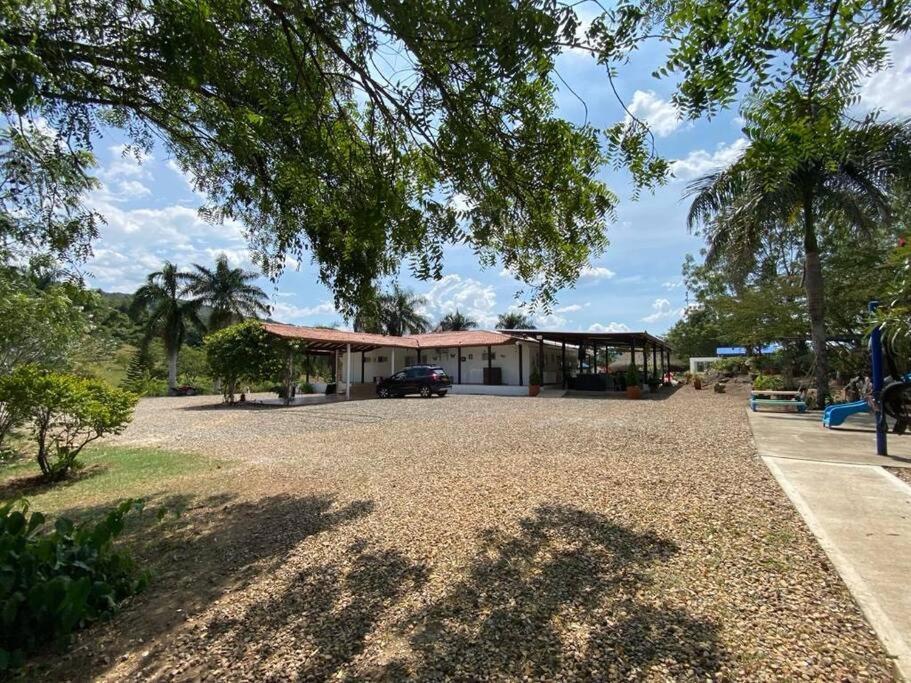 Finca Campestre Con Hermosa Vista Anapoima Esterno foto