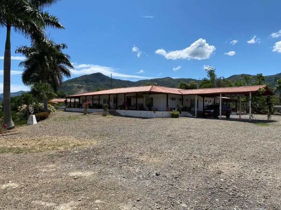 Finca Campestre Con Hermosa Vista Anapoima Esterno foto