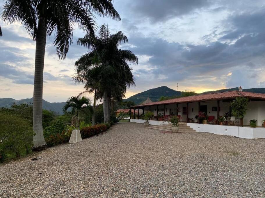 Finca Campestre Con Hermosa Vista Anapoima Esterno foto